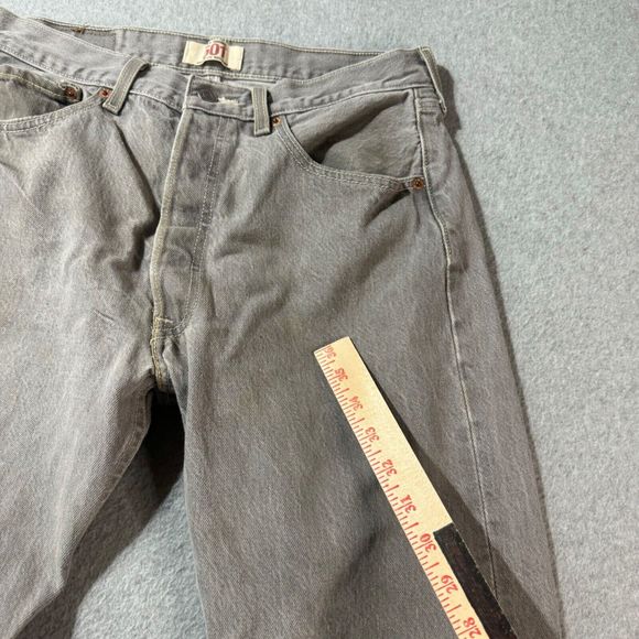 VTG Levis Jeans Mens 33x30 Gray 501 Straight Button Fly American Medium Denim - Picture 6 of 16